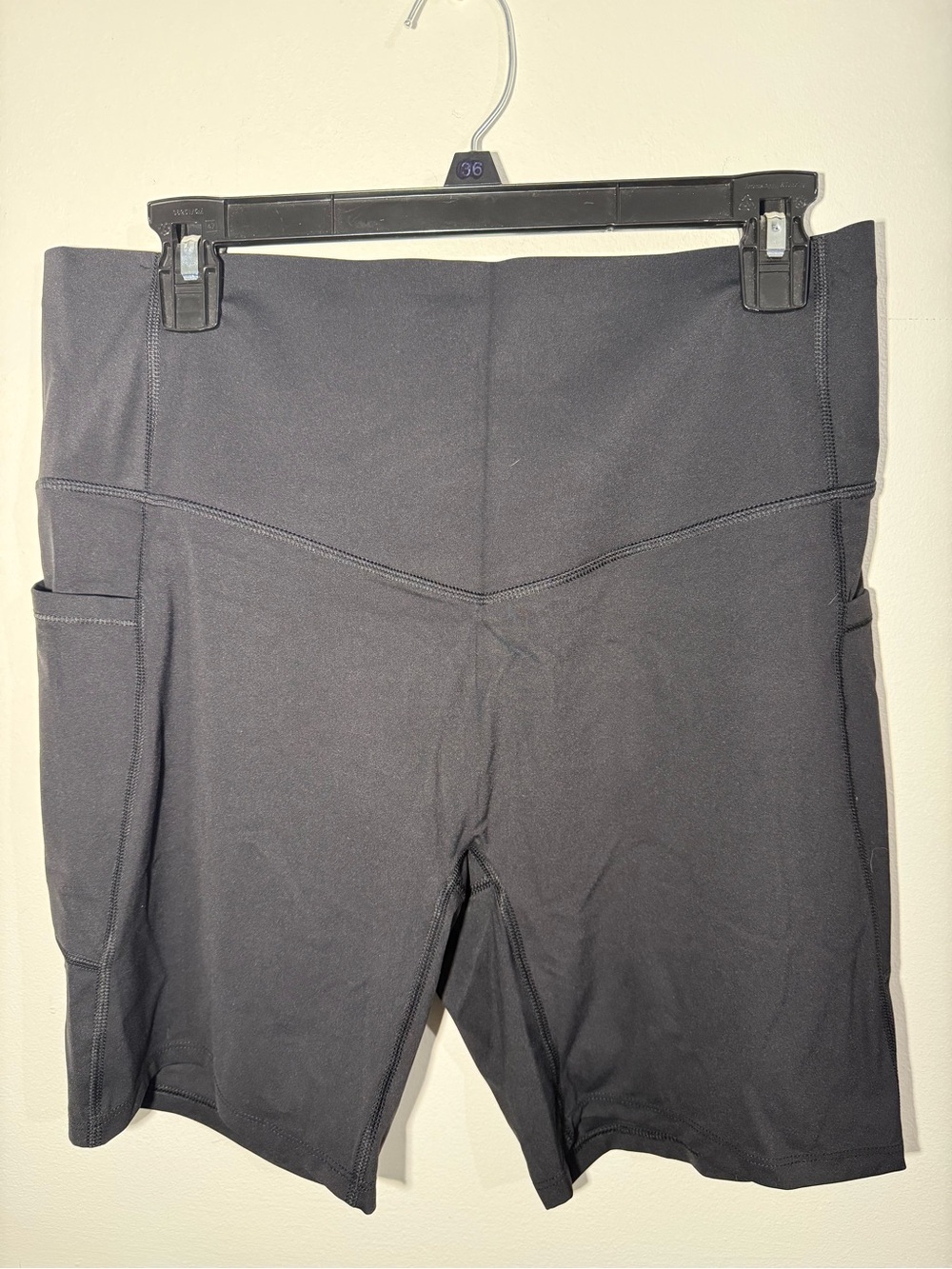 HALARA Black Ultra Sculpt High-Rise Bike Shorts with Side Pockets